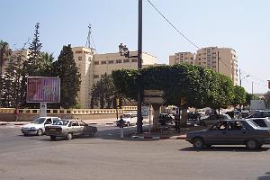 Rue du General Faidherbe et Le lycee Ali Chekkal au no 241